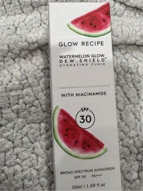 Glow Recipe Watermelon Glow Dew Shield
SPF 30